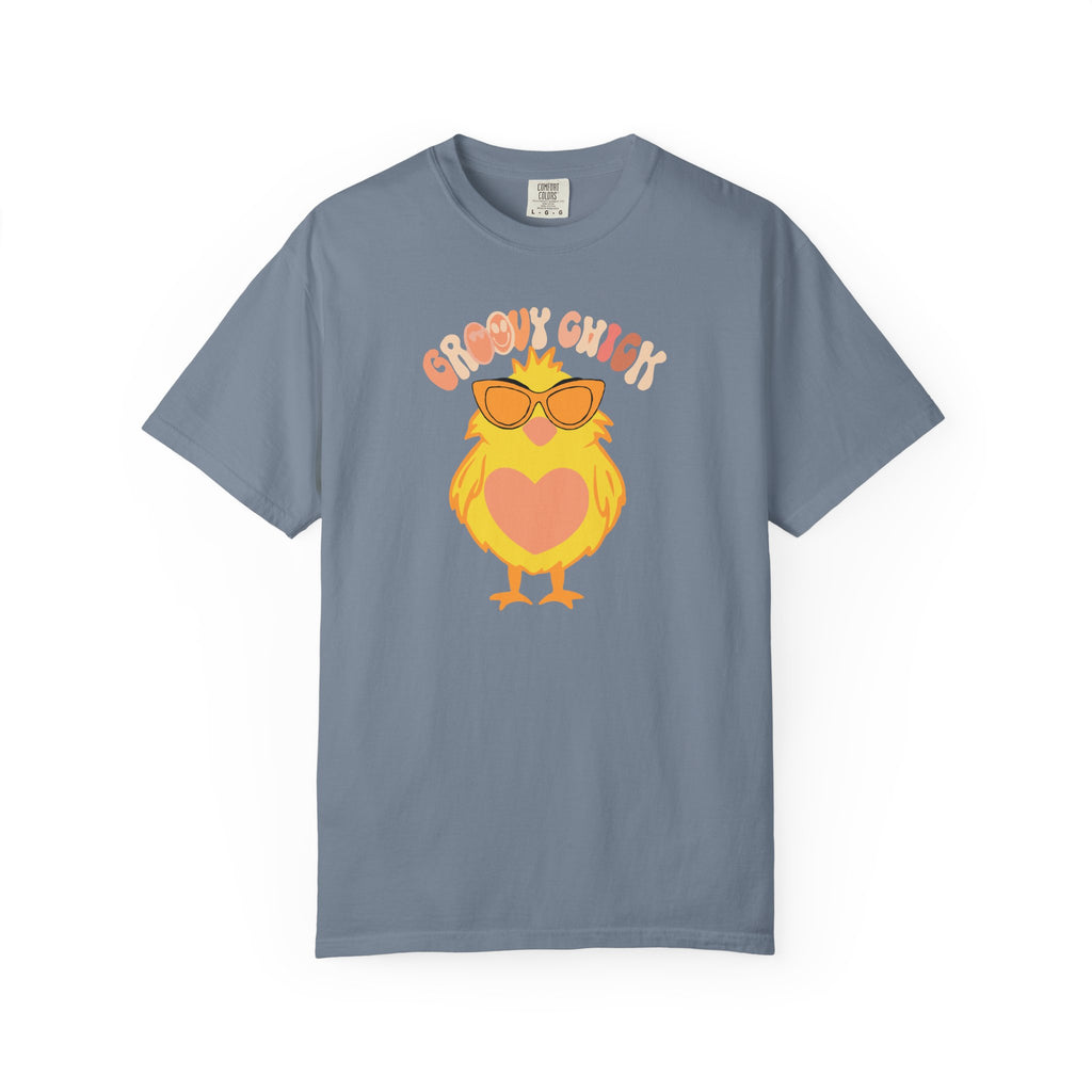 Chill Chick T‑Shirt — Cute Sunglasses Chick Graphic Tee