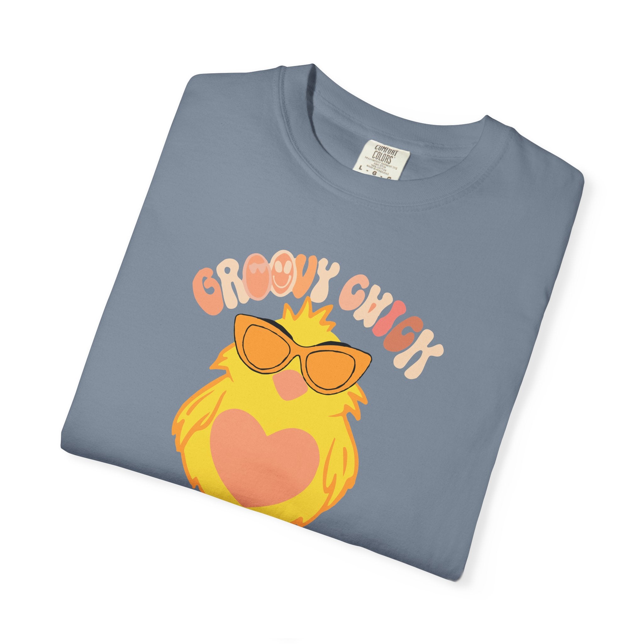 Chill Chick T‑Shirt — Cute Sunglasses Chick Graphic Tee