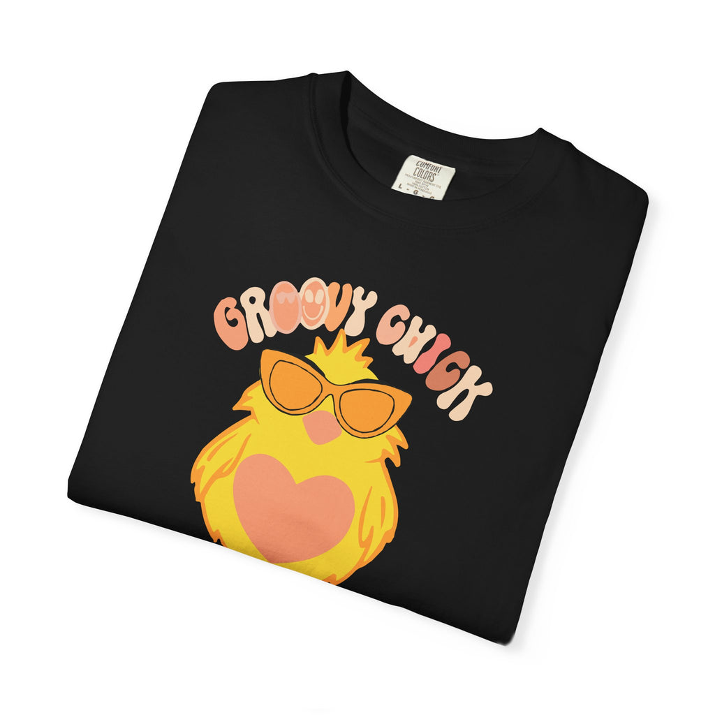 Chill Chick T‑Shirt — Cute Sunglasses Chick Graphic Tee