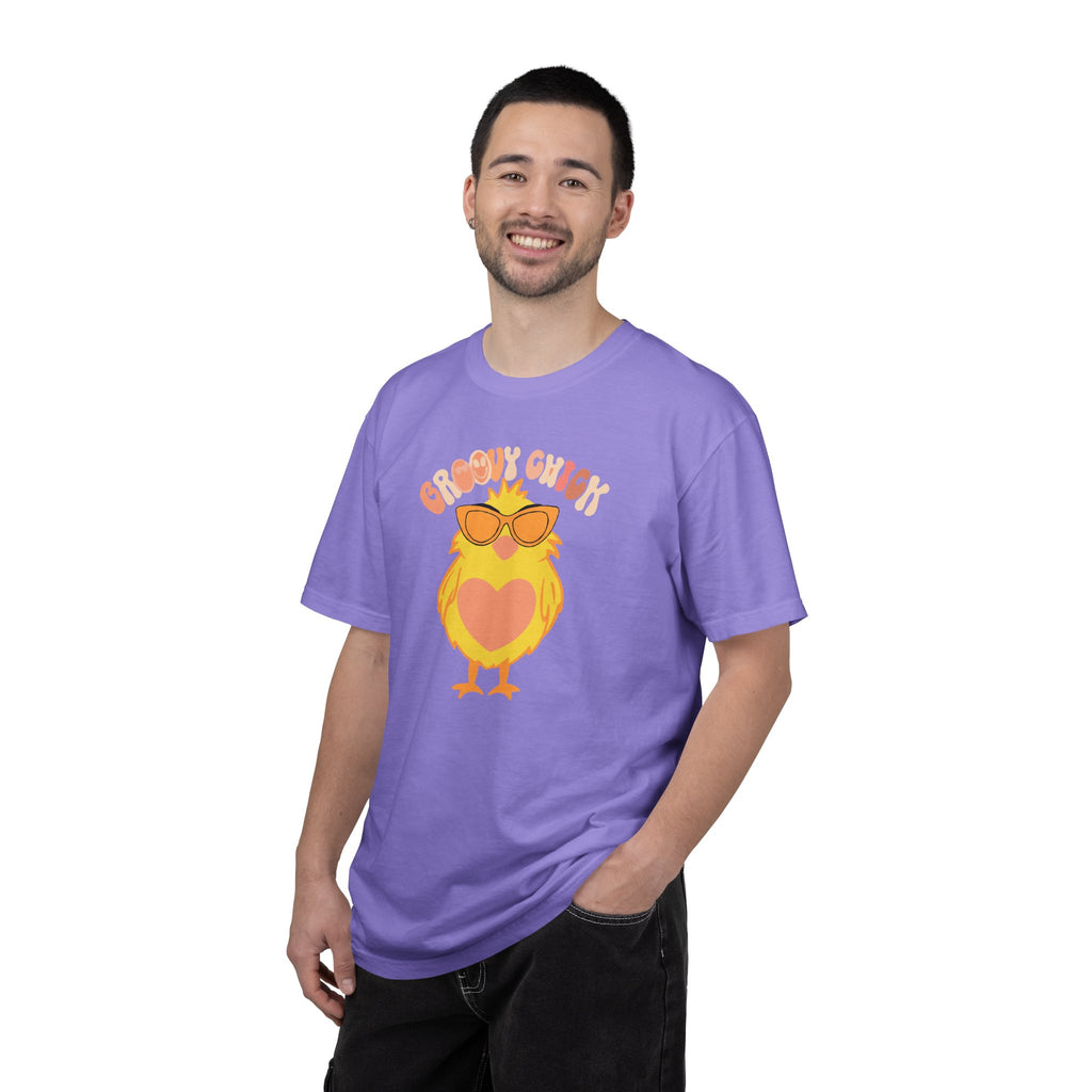 Chill Chick T‑Shirt — Cute Sunglasses Chick Graphic Tee