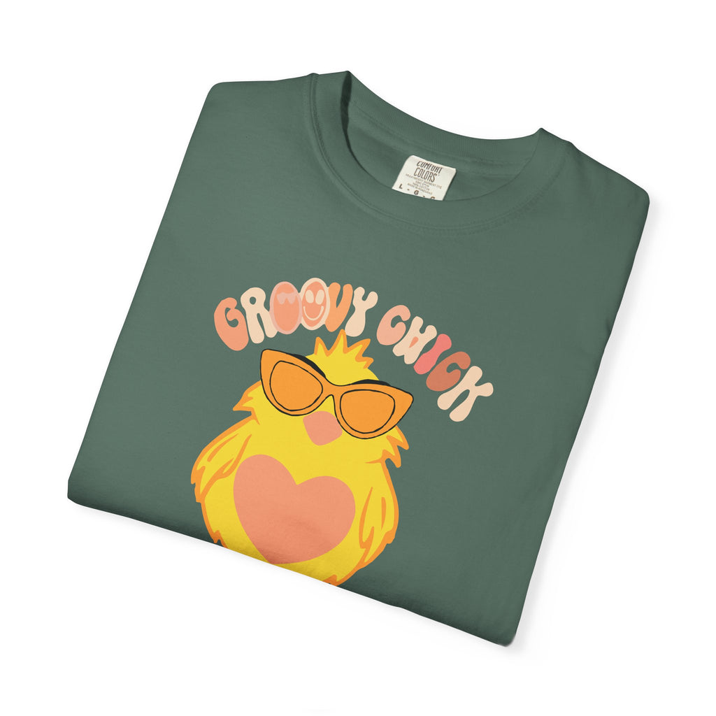 Chill Chick T‑Shirt — Cute Sunglasses Chick Graphic Tee