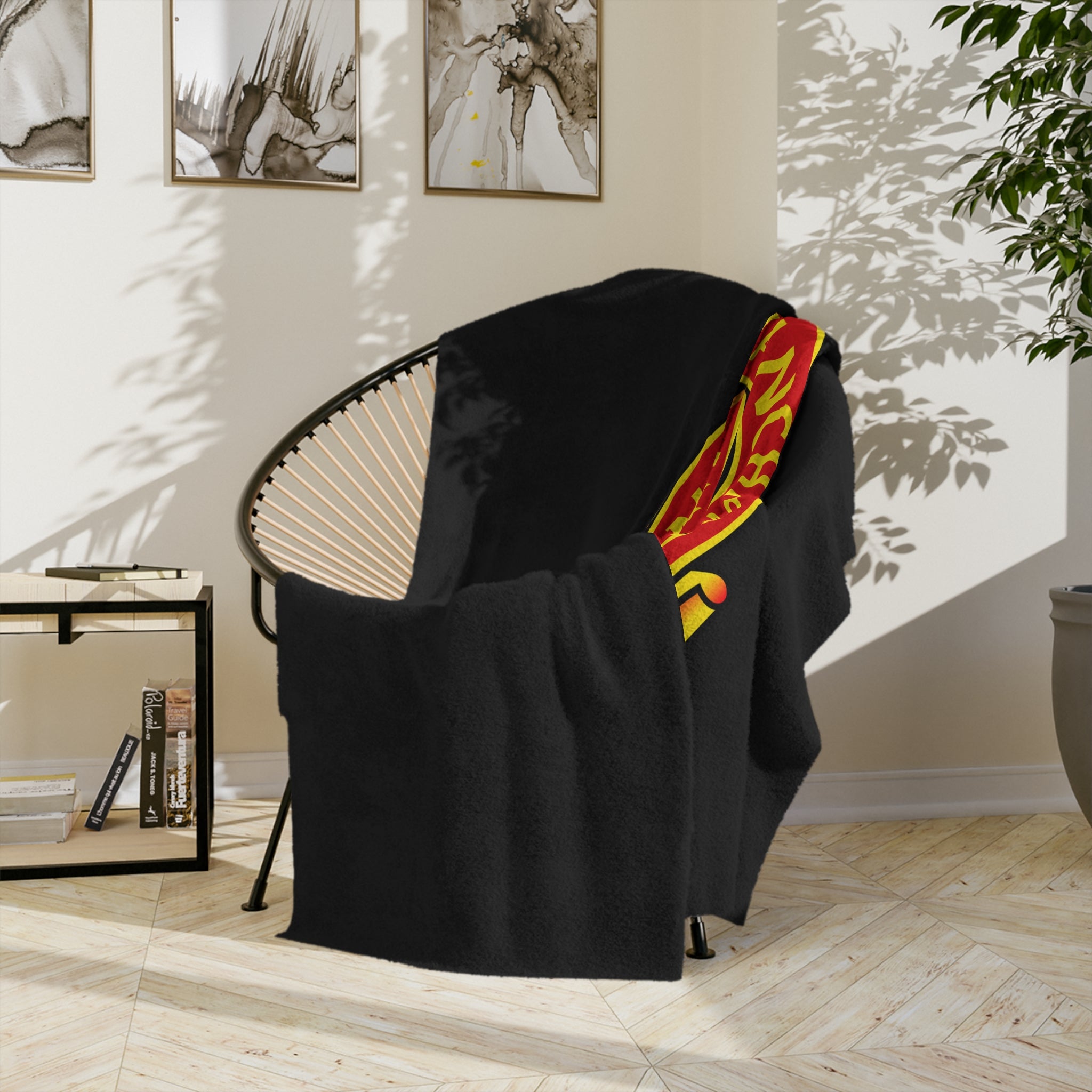 Manchester United Velveteen Microfiber Blanket —