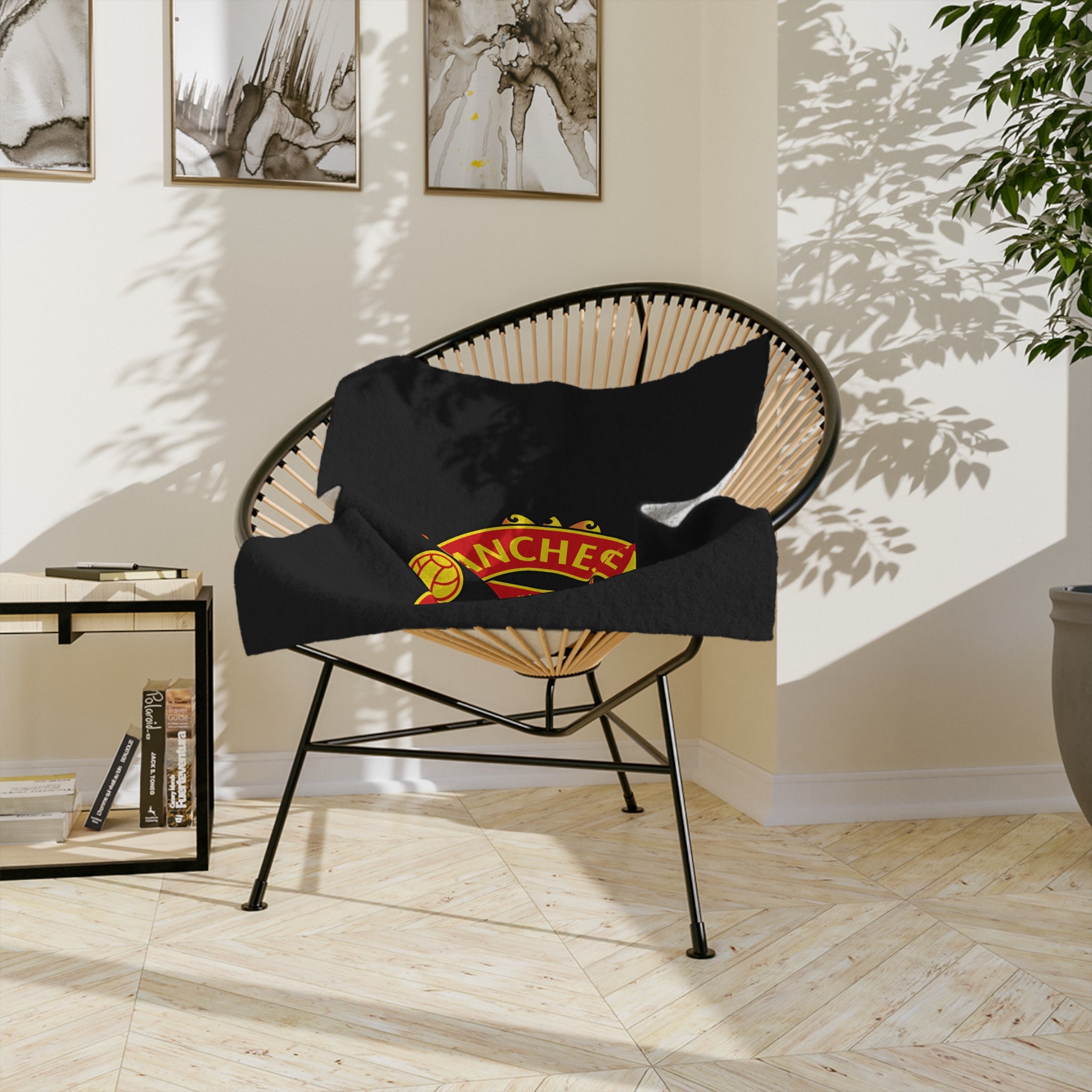 Manchester United Velveteen Microfiber Blanket —