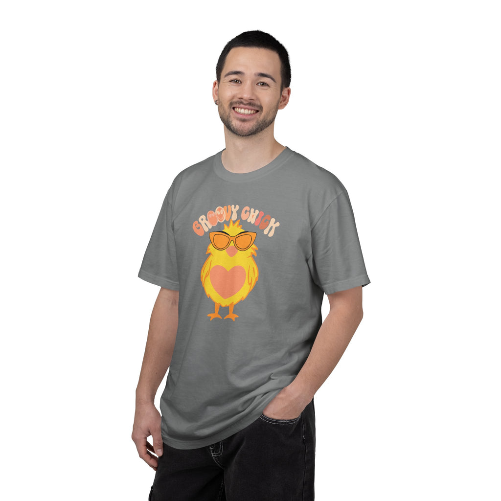 Chill Chick T‑Shirt — Cute Sunglasses Chick Graphic Tee