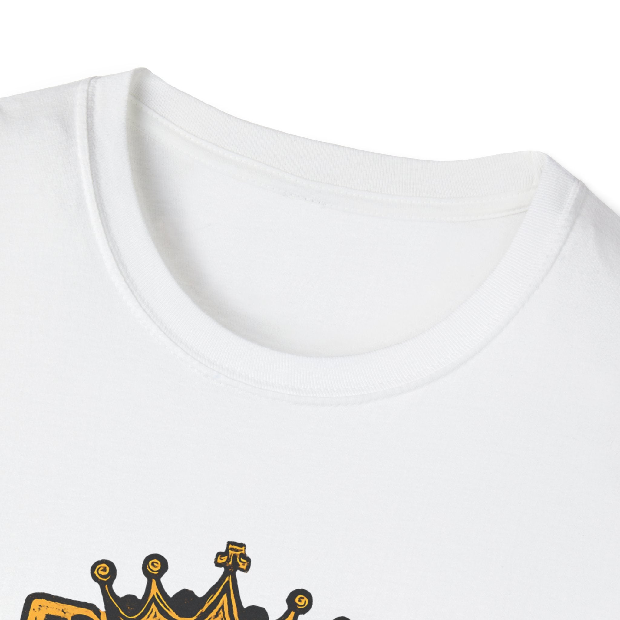 Cat Crest T-Shirt — "Best Cat Ever" Vintage Royal Cat Tee