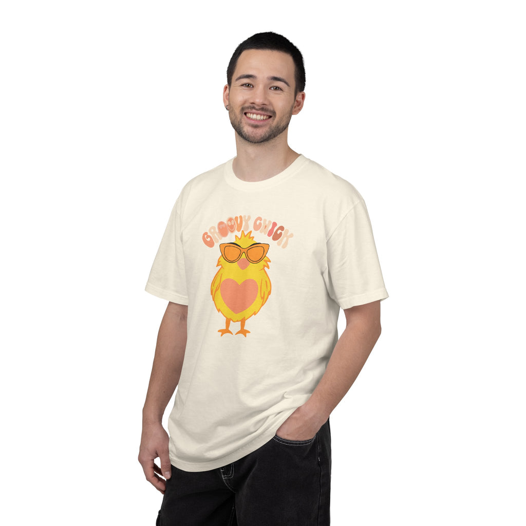 Chill Chick T‑Shirt — Cute Sunglasses Chick Graphic Tee